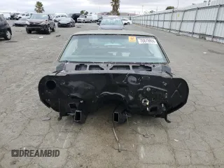 1969 Pontiac Firebird z VIN 223379L105693, wystawiony jako Copart lot #70870904 z przebiegiem Nie podano mil oraz Nie do naprawy • Non repairable. Historia ofert i sprzedaży dostępna na DreamBid. Obrazek 5.