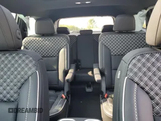 2024 GMC Acadia FWD Denali z VIN 1GKENLKS6RJ160905, wystawiony jako Copart lot #65248494 z przebiegiem 2 431 mil mil oraz Szkoda całkowita • Salvage title. Historia ofert i sprzedaży dostępna na DreamBid. Obrazek 10.