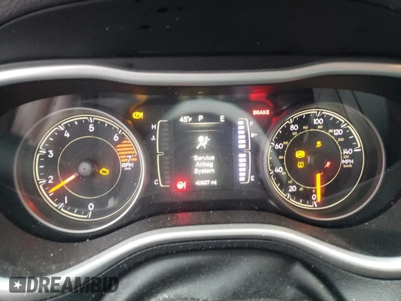 2018 Jeep Cherokee Latitude Plus with VIN 1C4PJLLB1JD512001, listed as a Copart auction lot 77412584 with 40,637 mi miles and Salvage title. Bid and sale history available at DreamBid. Image 9.