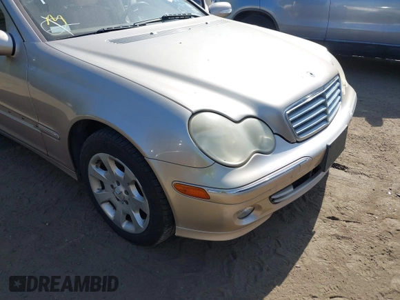 2005 Mercedes-Benz C 240 with VIN WDBRF81J85F667753, listed as a IAAI auction lot 42094112 with 120,318 mi miles and . Bid and sale history available at DreamBid. Image 6.