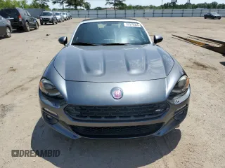 2017 FIAT 124 Spider Elaborazione Abarth z VIN JC1NFAEK2H0107385, wystawiony jako Copart lot #52978564 z przebiegiem 66 452 mil mil oraz Nie do naprawy. Historia ofert i sprzedaży dostępna na DreamBid. Obrazek 5.