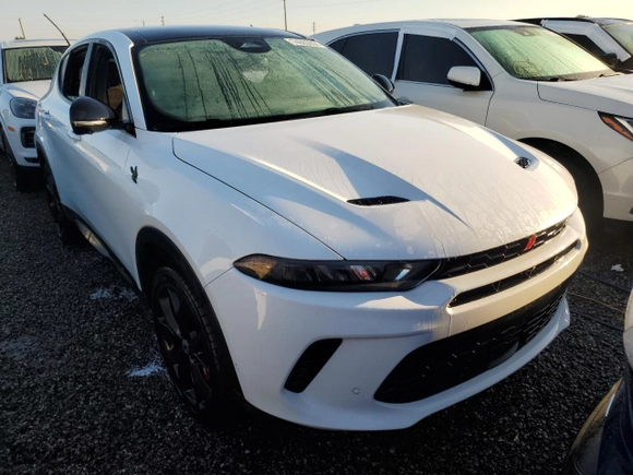 2023 Dodge Hornet GT Plus with VIN ZACNDFBN2P3A04956, listed as a Copart auction lot 74065004 with 0 mi miles and Non Repairable. Bid and sale history available at carsss.com. Image 5.