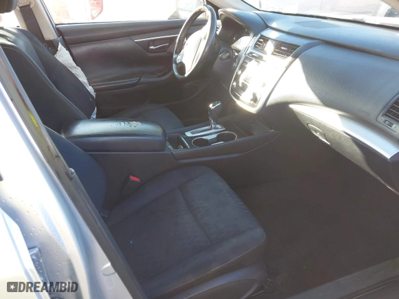 2018 Nissan Altima 2.5 SV with VIN 1N4AL3APXJC265944, listed as a IAAI auction lot 41052902 with 142,023 mi miles. Bid and sale history available at carsss.com. Image 5.