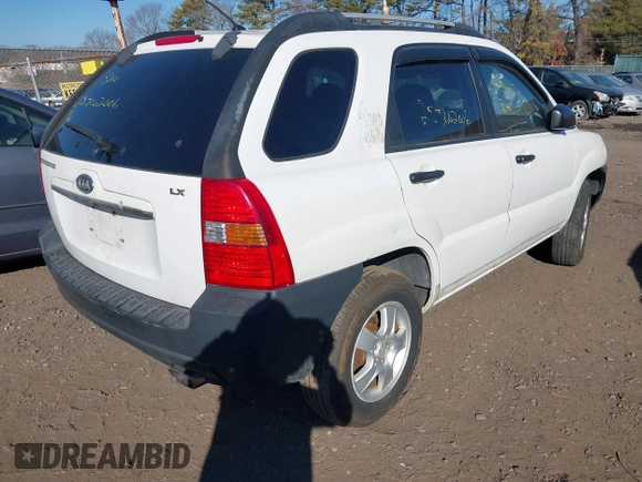 2007 Kia Sportage LX with VIN KNDJF724577389473, listed as a IAAI auction lot 41680139 with Not Provided miles. Bid and sale history available at carsss.com. Image 4.