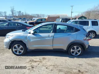 2018 Honda HR-V LX with VIN 3CZRU6H35JG700164, listed as a IAAI auction lot 41827551 with 161,594 mi miles. Bid and sale history available at carsss.com. Image 14.