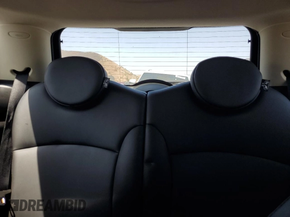2012 MINI Hardtop with VIN WMWSU3C51CT543931, listed as a Copart auction lot 57533695 with 89,206 mi miles and Clean Title. Bid and sale history available at DreamBid. Image 10.