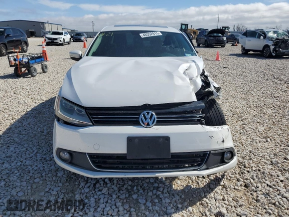 2013 Volkswagen Jetta SEL с VIN 3VWLX7AJ7DM366272, выставлен на аукционе Copart как лот 46352915 с пробегом 201 077 миль миль и Списание • Salvage title. История ставок и продаж доступна на DreamBid. Изображение 5.