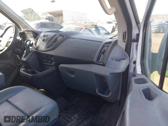 2017 Ford Transit с VIN 1FTYR1CM1HKA34512, выставлен на аукционе IAAI как лот 41621307 с пробегом 215 205 миль миль и . История ставок и продаж доступна на DreamBid. Изображение 5.