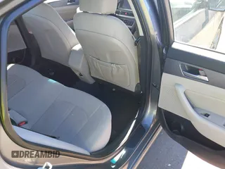 2018 Hyundai Sonata Limited with VIN 5NPE34AF3JH650520, listed as a IAAI auction lot 41292572 with 110,031 mi miles. Bid and sale history available at carsss.com. Image 8.