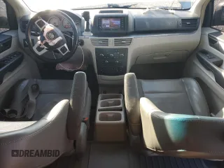 2014 Volkswagen Routan SE with VIN 2C4RVABG1ER134831, listed as a Copart auction lot 84247044 with 111,982 mi miles and Non repairable. Bid and sale history available at DreamBid. Image 8.