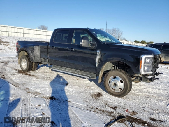 2023 Ford F-350 with VIN 1FT8W3DNXPED56896, listed as a Copart auction lot 84496734 with 21,367 mi miles and Clean title. Bid and sale history available at DreamBid. Image 4.