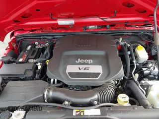 2016 Jeep Wrangler Unlimited Sport with VIN 1C4BJWDG4GL137175, listed as a IAAI auction lot 42388587 with 160,337 mi miles and . Bid and sale history available at DreamBid. Image 10.