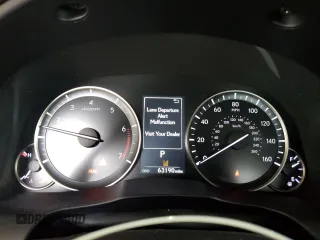 2018 Lexus ES 350 z VIN 58ABK1GGXJU101055, wystawiony jako Copart lot #57231645 z przebiegiem 63 190 mil mil oraz Szkoda całkowita • Salvage title. Historia ofert i sprzedaży dostępna na DreamBid. Obrazek 9.