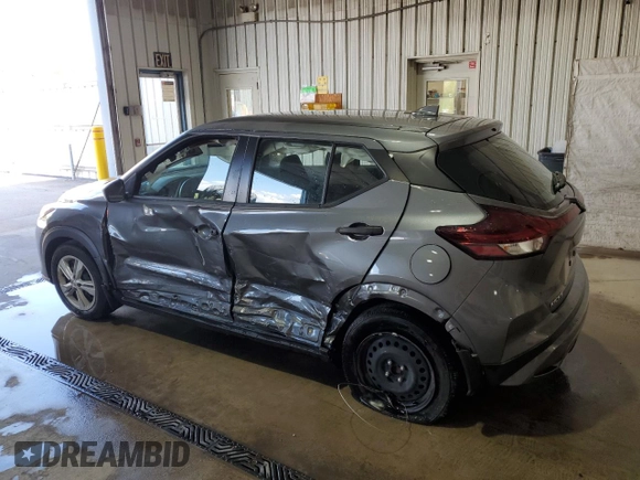 2022 Nissan Kicks S z VIN 3N1CP5BVXNL493178, wystawiony jako Copart lot #55552355 z przebiegiem 21 576 mil mil oraz Szkoda całkowita • Salvage title. Historia ofert i sprzedaży dostępna na DreamBid. Obrazek 2.