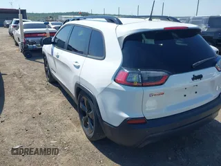 2019 Jeep Cherokee Latitude Plus with VIN 1C4PJLLB0KD339282, listed as a IAAI auction lot 42231050 with 115,901 mi miles and . Bid and sale history available at DreamBid. Image 3.