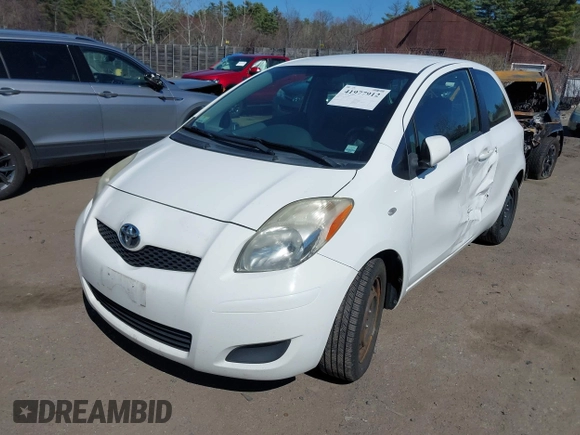 2011 Toyota Yaris with VIN JTDJT4K30B5339454, listed as a IAAI auction lot 41977912 with 206,707 mi miles. Bid and sale history available at carsss.com. Image 17.