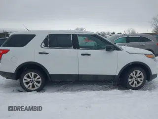 2015 Ford Utility Police Interceptor with VIN 1FM5K8AR3FGC08073, listed as a IAAI auction lot 41491828 with 65,059 mi miles. Bid and sale history available at carsss.com. Image 13.