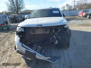 2018 Jeep Grand Cherokee Laredo E with VIN 1C4RJFAG6JC137155, listed as a IAAI auction lot 41391410 with 108,271 mi miles. Bid and sale history available at carsss.com. Image 12.
