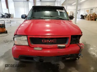 2001 GMC Jimmy SLS Comfort/Convenience with VIN 1GKCT18W11K101903, listed as a Copart auction lot 49645875 with 180,560 mi miles and Salvage Title. Bid and sale history available at carsss.com. Image 5.