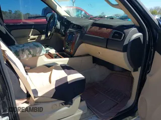 2007 Chevrolet Suburban LT with VIN 3GNFC16J07G122510, listed as a IAAI auction lot 41852268 with Not Provided miles and . Bid and sale history available at DreamBid. Image 5.