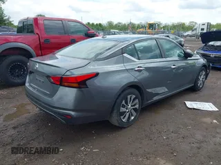 2019 Nissan Altima S z VIN 1N4BL4BV1KC111566, wystawiony jako IAAI lot #42197587 z przebiegiem 117 021 mil mil oraz . Historia ofert i sprzedaży dostępna na DreamBid. Obrazek 4.