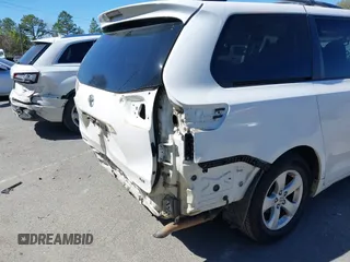 2016 Toyota Sienna LE AAS with VIN 5TDKK3DC0GS718129, listed as a IAAI auction lot 41818130 with 145,863 mi miles. Bid and sale history available at carsss.com. Image 18.