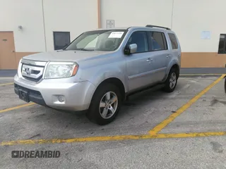 2010 Honda Pilot EX with VIN 5FNYF3H43AB020482, listed as a IAAI auction lot 42077230 with 229,418 mi miles and . Bid and sale history available at carsss.com. Image 2.