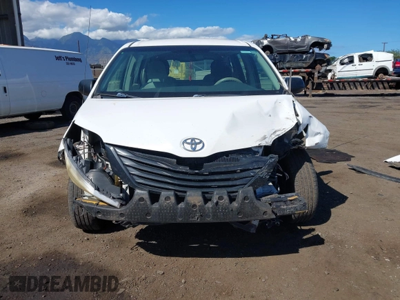 2012 Toyota Sienna with VIN 5TDZK3DC7CS203993, listed as a IAAI auction lot 41130289 with 177,059 mi miles. Bid and sale history available at carsss.com. Image 6.