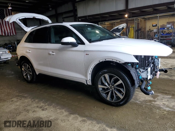 2024 Audi Q5 S line Premium with VIN WA1GAAFY9R2116288, listed as a Copart auction lot 49807975 with 1,126 mi miles and Salvage Title. Bid and sale history available at carsss.com. Image 4.