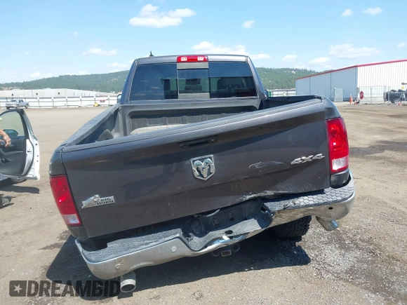 2018 Ram 1500 SLT z VIN 1C6RR7GM3JS230739, wystawiony jako IAAI lot #39968112 z przebiegiem 175 151 mil mil oraz . Historia ofert i sprzedaży dostępna na DreamBid. Obrazek 17.