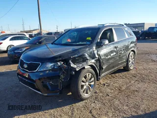 2013 Kia Sorento SX with VIN 5XYKW4A27DG393624, listed as a IAAI auction lot 41404019 with 203,597 mi miles. Bid and sale history available at carsss.com. Image 17.