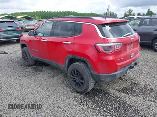 2018 Jeep Compass Latitude с VIN 3C4NJDBB0JT233065, выставлен на аукционе IAAI как лот 42292328 с пробегом 109 743 миль миль и . История ставок и продаж доступна на DreamBid. Изображение 3.