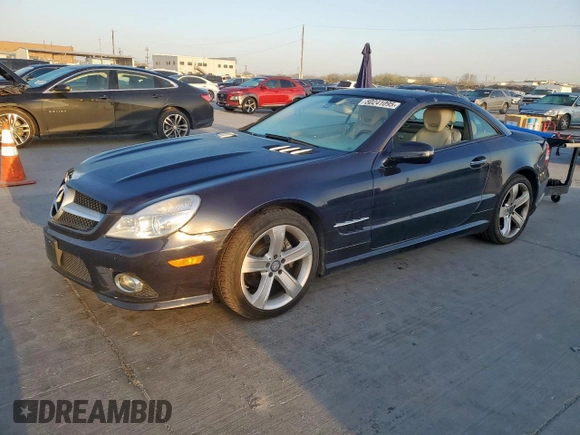 2009 Mercedes-Benz SL 550 z VIN WDBSK71F69F142599, wystawiony jako Copart lot #50241095 z przebiegiem 58 416 mil mil oraz Szkoda całkowita • Salvage title. Historia ofert i sprzedaży dostępna na DreamBid. Obrazek 1.