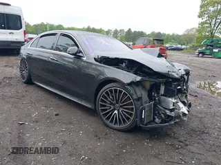 2022 Mercedes-Benz S 580 with VIN W1K6G7GB3NA065888, listed as a IAAI auction lot 42247739 with 59,867 mi miles and . Bid and sale history available at DreamBid. Image 1.