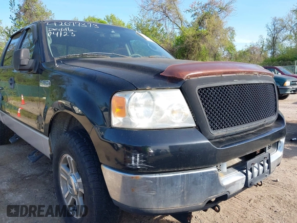2005 Ford F-150 XLT with VIN 1FTPW145X5FA51759, listed as a IAAI auction lot 42077373 with 131,425 mi miles. Bid and sale history available at carsss.com. Image 6.