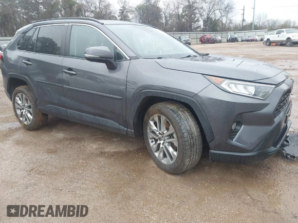 2020 Toyota RAV4 XLE Premium with VIN 2T3C1RFV1LW091362, listed as a IAAI auction lot 41600933 with 59,511 mi miles. Bid and sale history available at carsss.com. Image 1.