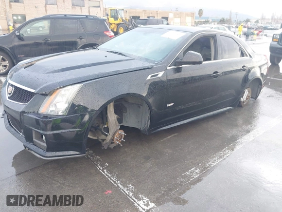 2013 Cadillac CTS-V z VIN 1G6DV5EP0D0102168, wystawiony jako IAAI lot #41791601 z przebiegiem Nie podano mil oraz . Historia ofert i sprzedaży dostępna na DreamBid. Obrazek 2.