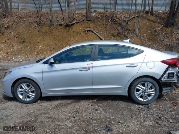 2019 Hyundai Elantra Preferred with VIN KMHD84LF5KU786841, listed as a IAAI auction lot 41988656 with 41,580 mi miles. Bid and sale history available at carsss.com. Image 15.
