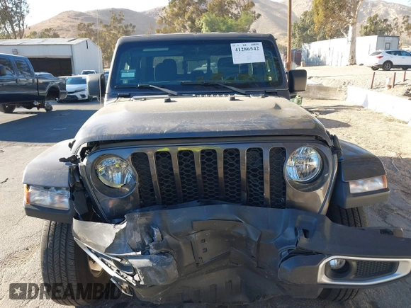 2022 Jeep Gladiator Texas Trail with VIN 1C6HJTAG3NL149531, listed as a IAAI auction lot 41286542 with 40,416 mi miles. Bid and sale history available at carsss.com. Image 12.