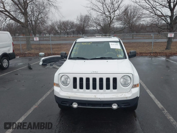 2017 Jeep Patriot High Altitude with VIN 1C4NJRFB8HD195995, listed as a IAAI auction lot 41475686 with 95,414 mi miles. Bid and sale history available at carsss.com. Image 12.