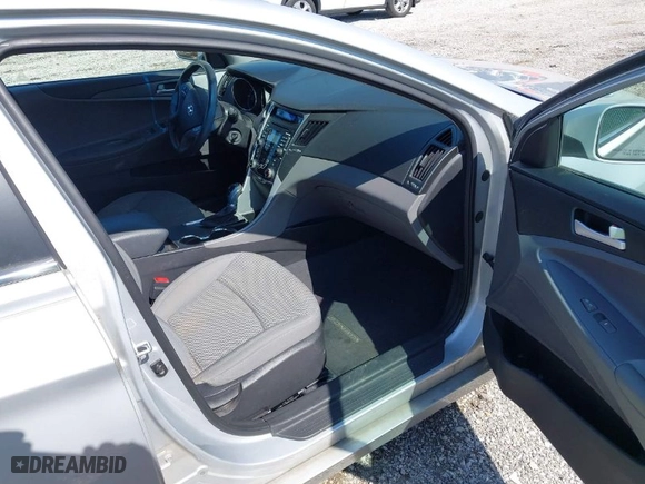 2011 Hyundai Sonata GLS PZEV with VIN 5NPEB4AC4BH128800, listed as a IAAI auction lot 41931568 with 144,473 mi miles. Bid and sale history available at carsss.com. Image 5.