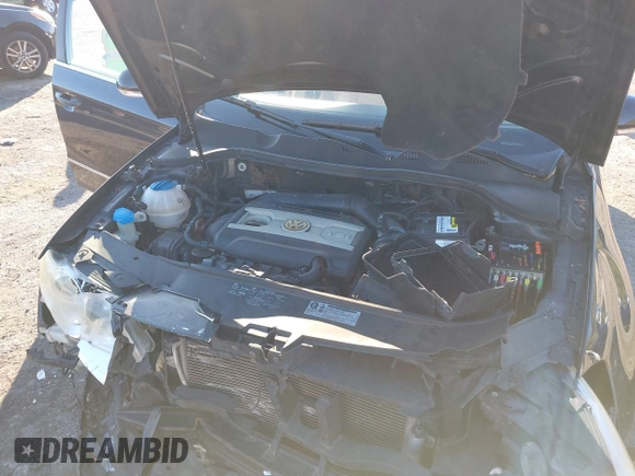 2010 Volkswagen Passat Komfort with VIN WVWJK7AN9AE138884, listed as a IAAI auction lot 38454029 with 97,595 mi miles and . Bid and sale history available at DreamBid. Image 10.