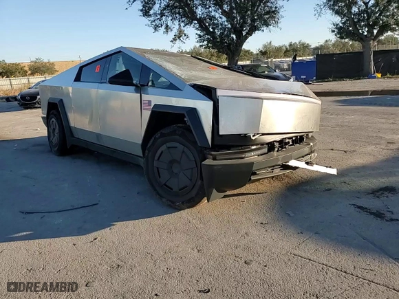 2024 Tesla Cybertruck with VIN 7G2CEHED5RA031195, listed as a Copart auction lot 86002214 with 8,546 mi miles and Salvage Title. Bid and sale history available at carsss.com. Image 10.