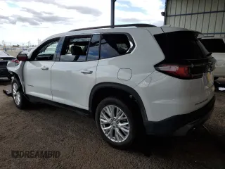 2024 GMC Acadia AWD Elevation z VIN 1GKENNKS6RJ199473, wystawiony jako Copart lot #53813095 z przebiegiem 21 566 mil mil oraz Szkody całkowita. Historia ofert i sprzedaży dostępna na DreamBid. Obrazek 2.