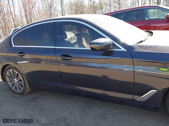 2019 BMW 5 Series 530i xDrive with VIN WBAJA7C55KG912518, listed as a IAAI auction lot 41846385 with 58,262 mi miles. Bid and sale history available at carsss.com. Image 13.