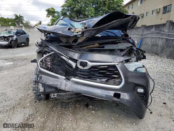 2020 Toyota Highlander XLE with VIN 5TDGZRAH4LS022288, listed as a Copart auction lot 50589795 with 64,994 mi miles and Non Repairable. Bid and sale history available at carsss.com. Image 5.