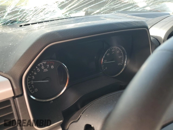 2021 Ford F-150 XL z VIN 1FTMF1C55MKE97716, wystawiony jako Copart lot #47606225 z przebiegiem Nie podano mil oraz Nie do naprawy • Non repairable. Historia ofert i sprzedaży dostępna na DreamBid. Obrazek 9.