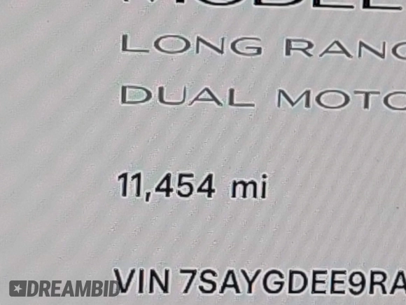 2024 Tesla Model Y Long Range z VIN 7SAYGDEE9RA293261, wystawiony jako IAAI lot #42118735 z przebiegiem 11 454 mil mil oraz . Historia ofert i sprzedaży dostępna na DreamBid. Obrazek 16.
