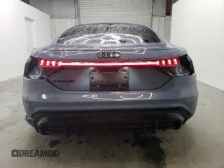 2022 Audi e-tron GT Prestige z VIN WAUEJBFW2N7006629, wystawiony jako Copart lot #45069554 z przebiegiem 8341 mil mil oraz . Historia ofert i sprzedaży dostępna na DreamBid. Obrazek 6.
