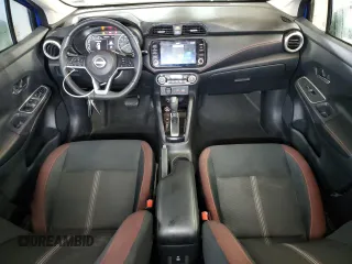 2024 Nissan Versa SR z VIN 3N1CN8FV6RL824782, wystawiony jako Copart lot #61356435 z przebiegiem 41 201 mil mil oraz Czysty tytuł • Clean title. Historia ofert i sprzedaży dostępna na DreamBid. Obrazek 8.